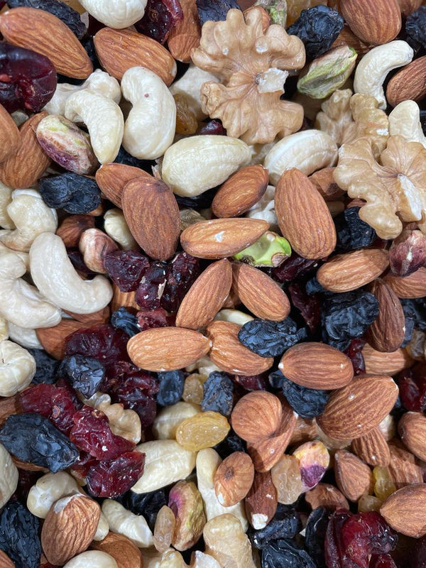 Premium Mix Nuts in UAE - ArabianDates.ae